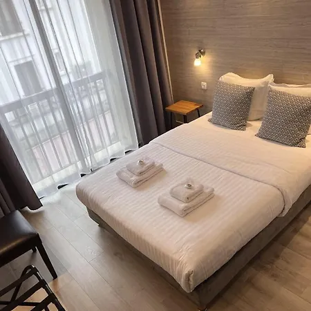 Hotell Des 4 Soleils 2*