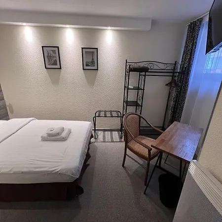 Au Bec Fin Hotel 2*