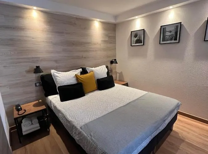 Des 4 Soleils 호텔 2*