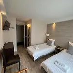 Hotel Des 4 Soleils