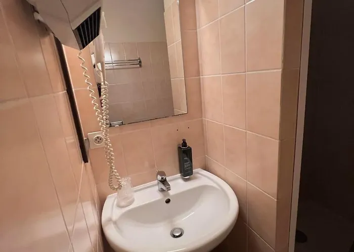 Hotel Des 4 Soleils Aix-les-Bains