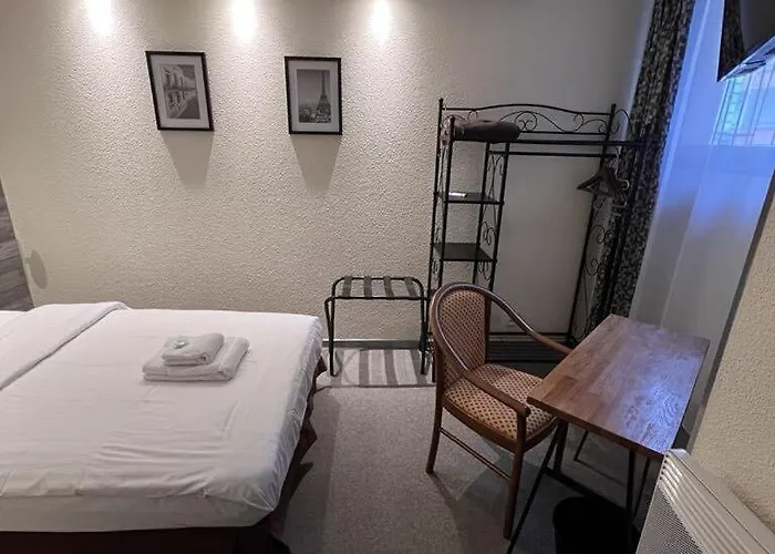 Des 4 Soleils Hotel 2*